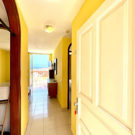 Bonito Apartamento, Bien Comunicado En Tenerife Sur Apartment